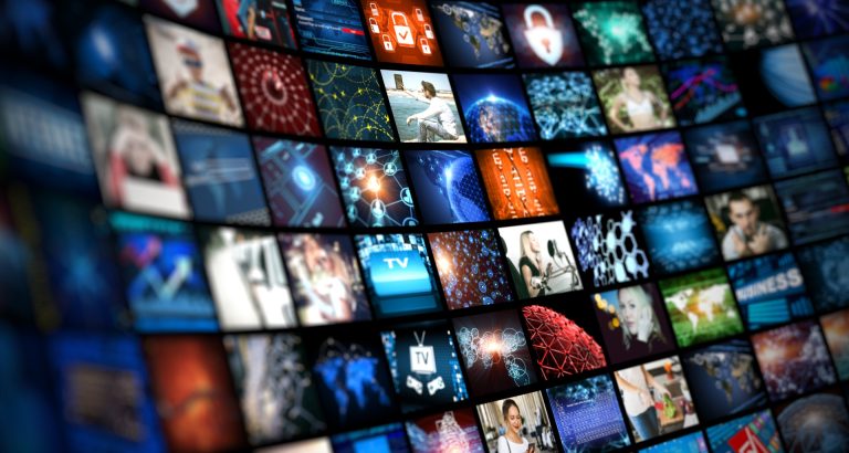 Cómo aprender español a través de la televisión y el cine